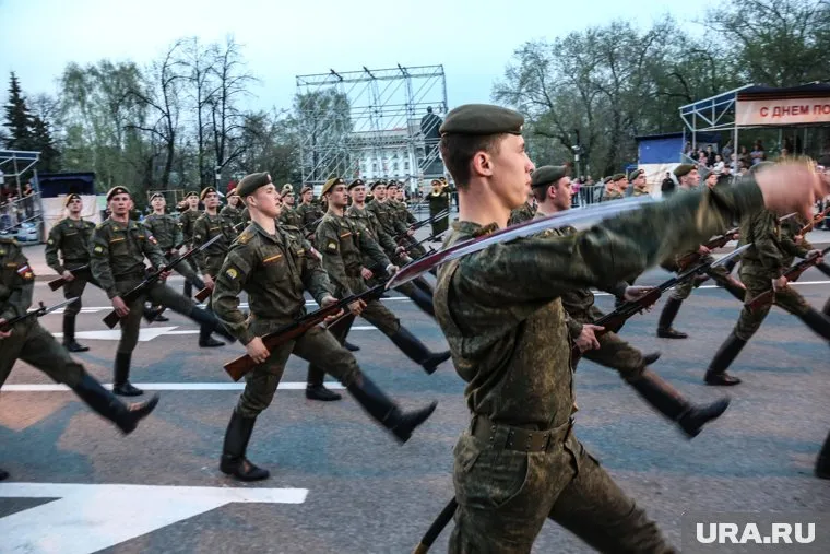 В инфекционную больницу Тюмени госпитализирован 21 курсант высшего военно-инженерного училища