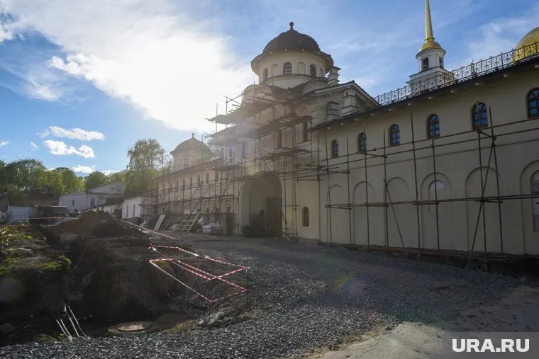 Из местного монастыря в селе Никольское Донецкой области успешно эвакуировали священнослужителей