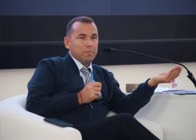 Курганский школьник поблагодарил Шумкова рэпом за удаленку