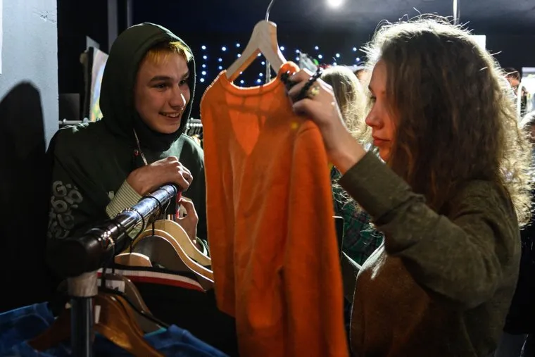 Казаки возле бара Intouch. Необр