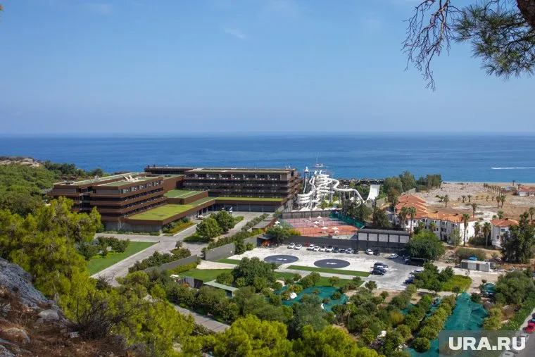 Границы с Турцией будут закрыты с 15 апреля, а туроператорам рекомендовано приостановить продажу туров