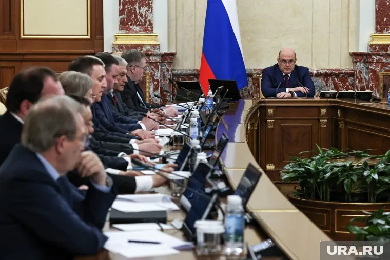 Глава правительства ориентировал кабинет министров, на что им следует обратить внимание, отвечая на вопросы парламентариев 3 апреля