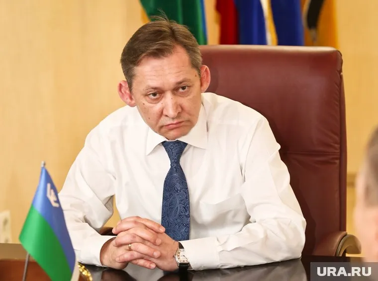 Число проблем Дмитрия Попова с силовиками с отставкой лишь увеличилось