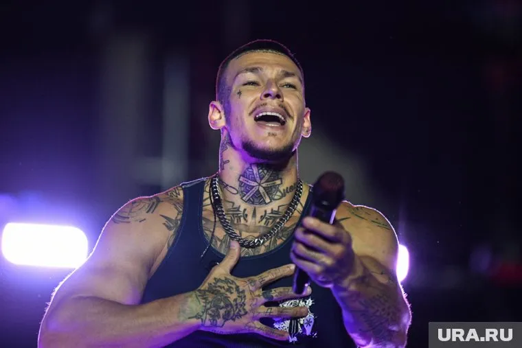 Певец Niletto выступил на сцене возле КРК «Уралец»