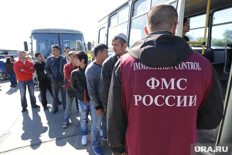 После скандала женщину принял специалист