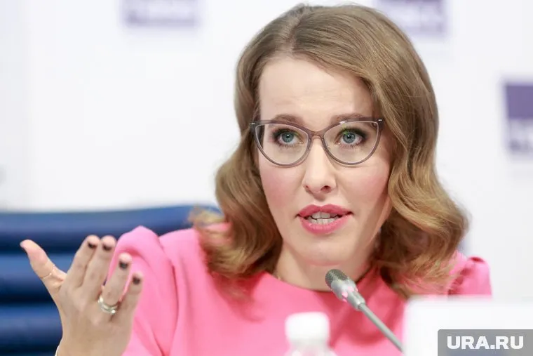 Ксения Собчак заявила, что новости о ее интервью с Жанной Шамаловой являются «заказухой»