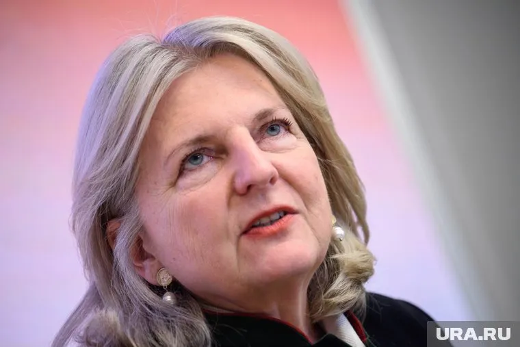 Карин Кнайсль заявила, что переезд в Россию связан с множеством бюрократических проблем