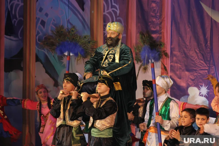 Кощенко отметил, что театр прошел путь развития вместе с городом