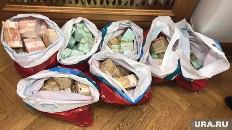 Чиновник обвиняется в хищении 4,7 миллиарда рублей. Часть денег уже нашли.
