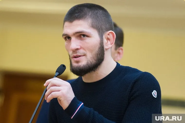 Хабиба Нурмагомедова на короткое время лишили статуса лучшего бойца UFC