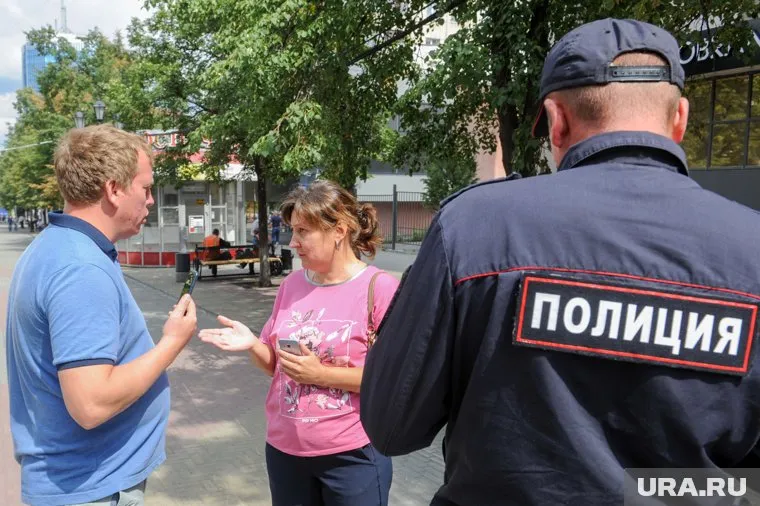 Полицейский Магнитогорска задержан за кражу продуктов