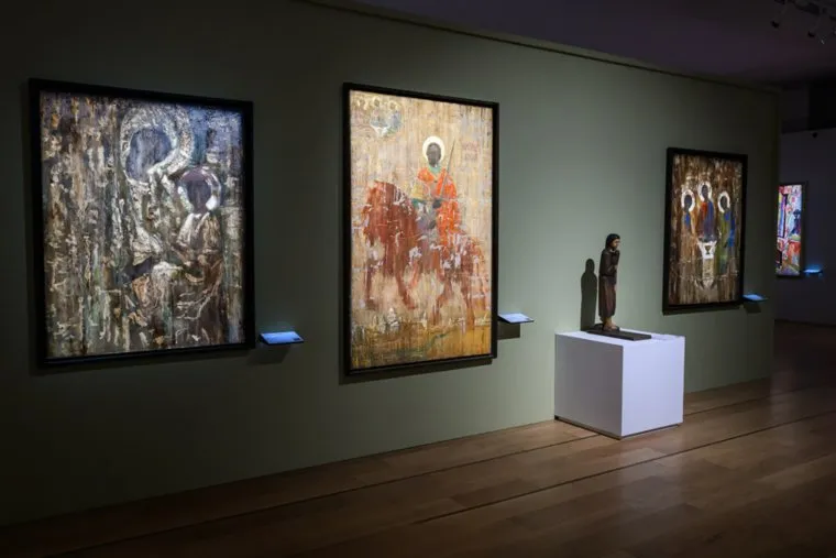 Выставка в музее Фаберже раскрывает богатство пермского искусства