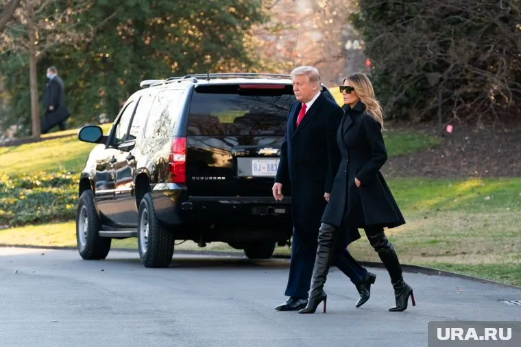 Жена Трампа с симпатией относится к российскому лидеру, рассказал президент США