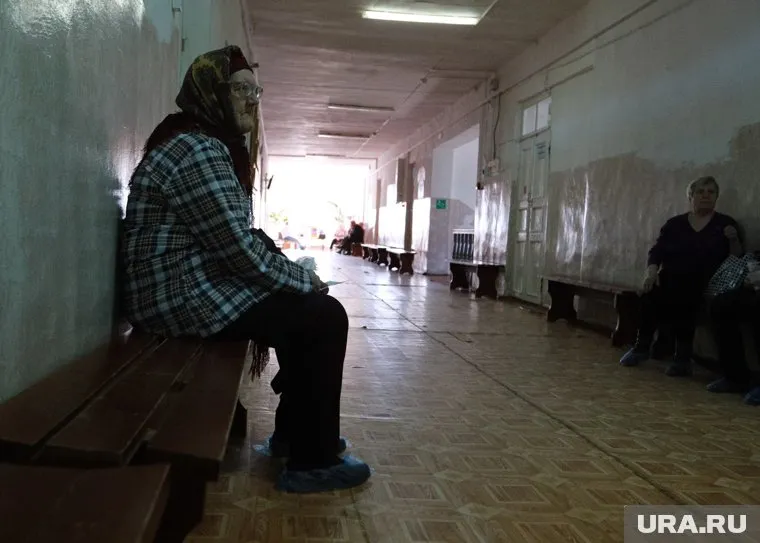 Жители поселка считают, что главврач организовал сбор подписей в свою поддержку (фото из архива)