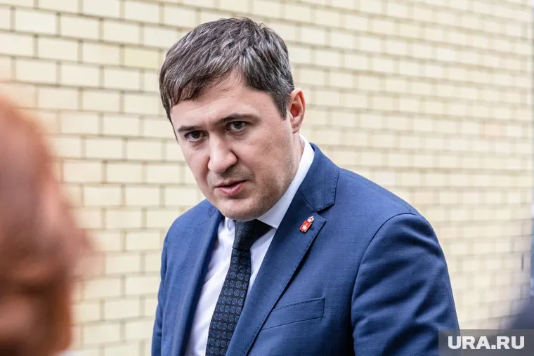 Врио Дмитрий Махонин рассказал, где работают его родственники