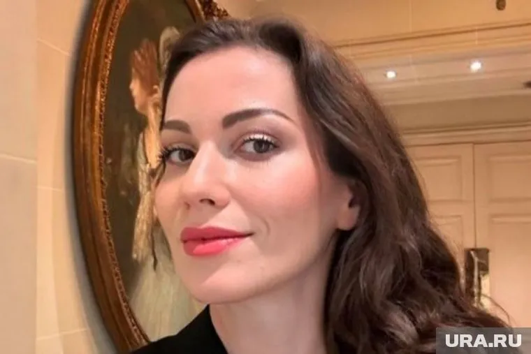 Болгар познакомилась с Дуровым в 2012 году благодаря совместному увлечению йогой