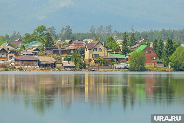 Дом должен стоять на берегу реки