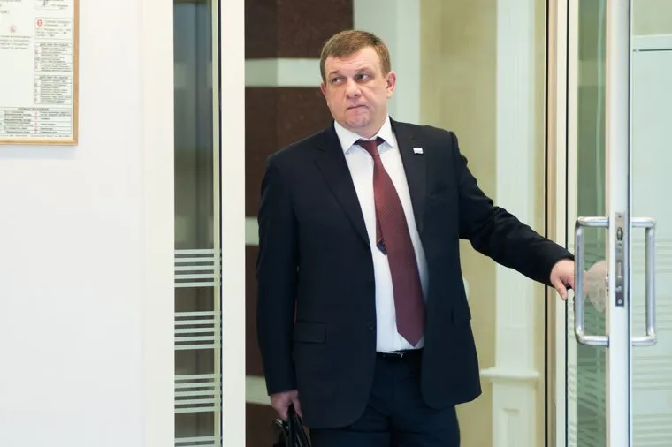 Отчет губернатора Свердловской области перед депутатами о работе правительства в 2016 году. Екатеринбург