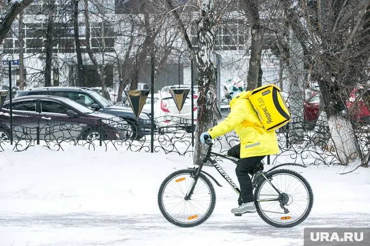 Неизвестный в костюме курьера распылил газ возле редакции «Новой газеты» (архивное фото)