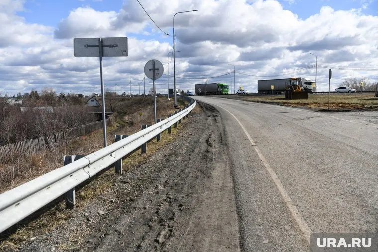 На региональной трассе ограничили движение для транспорта