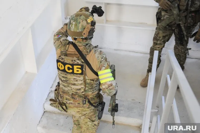 Сотрудники ФСБ задержали троих организаторов тайника