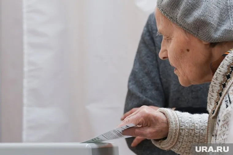 Тысячи пермяков проголосовали в первые часы после открытия участков