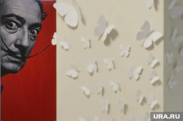 У Порошенко нашли оригиналы картин Дали