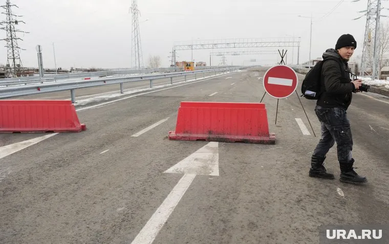 На автодороге Р-404 установят два надземных пешеходных перехода