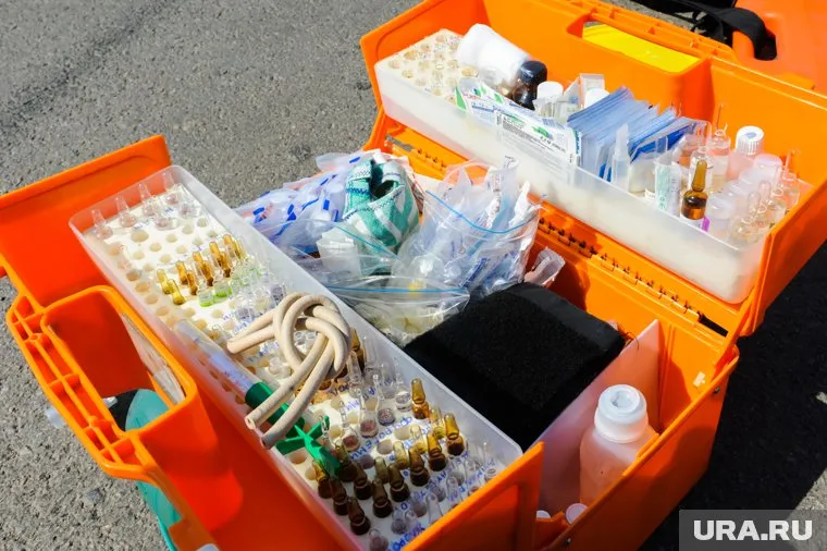 Медикаменты доставлены на фронт несколькими посылками (фото из архива)