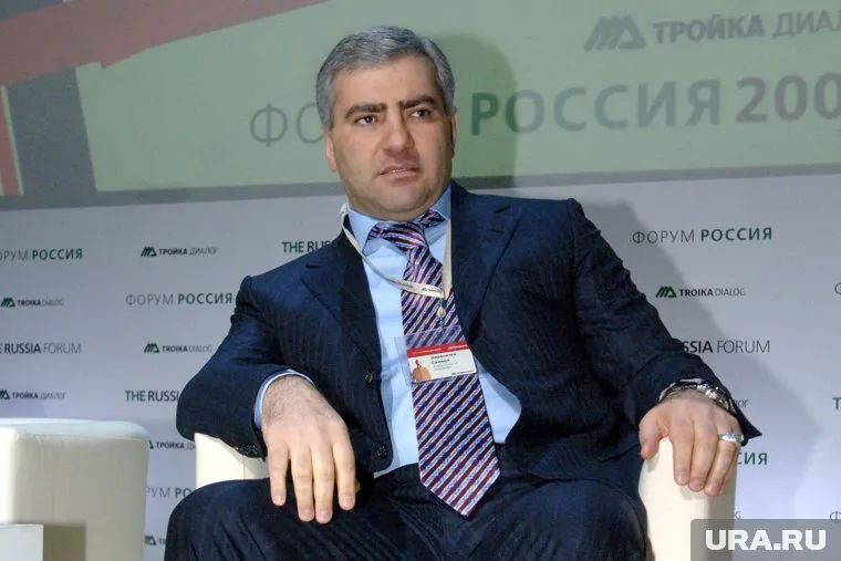 Карапетян начал формировать свою политическую команду в Армении