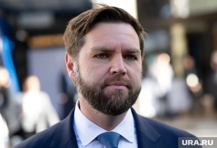 Джеймс Дэвид Вэнс стал вице-президентом США