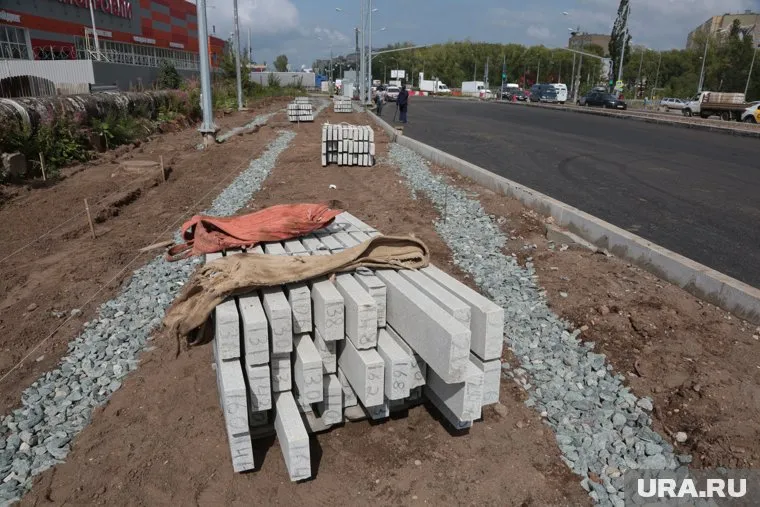 Московский подрядчик намерен взыскать 5,6 миллиона рублей за ремонт тротуаров в Губкинском