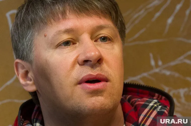 Исаев пояснил, что никаких конфликтов между коллективом и Нетиевским не было