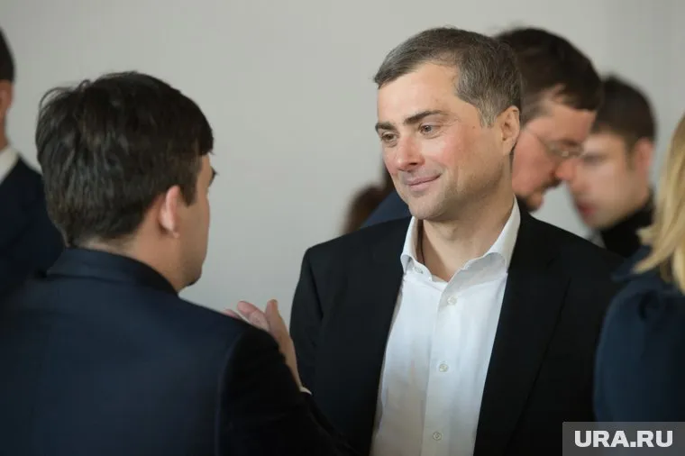 Сурков заявил, что РФ продолжит расширяться