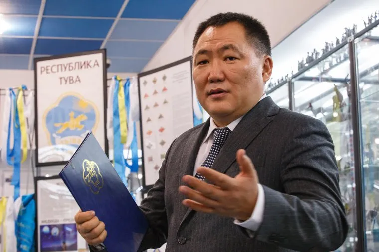 Шолбан Кара-Оол. президент Тувы. Дом коллекционеров. Екатеринбург