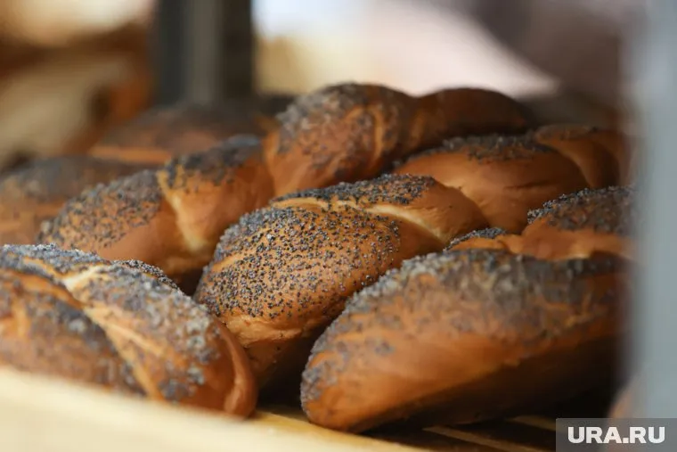 Витамины группы В содержатся в цельнозерновом хлебе и мясе