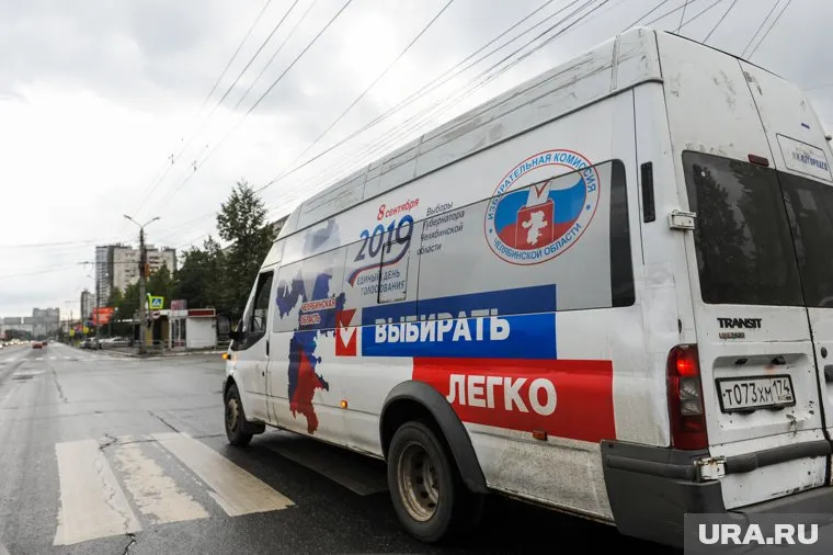 В отличие от прошлых выборов, во время этой кампании в Челябинске агитируют на любых поверхностях, даже на маршрутках