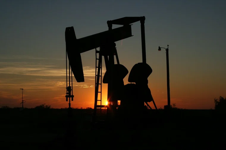 Нефтяные компании ХМАО задолжали партнерам почти 80 миллиардов рублей