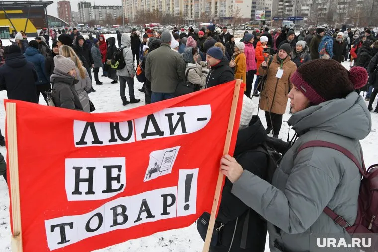 По мнению Миронова, вводить ограничения, связанные с QR-кодами, нужно очень осторожно