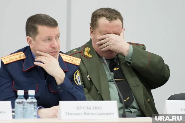 Михаил Бусылко (слева) — фигурант одного из самых громких коррупционных дел 2019 года