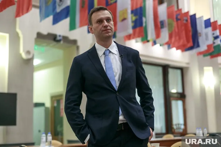 Алексей Навальный может дышать самостоятельно