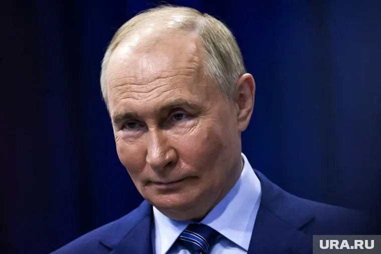 Владимир Путин подписал указ об исключении иноагентов из реестра госорганов