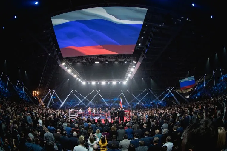 Бокс в Екатеринбург-ЭКСПО. Поветкин vs Дюопа, флаг рф, бокс, триколор