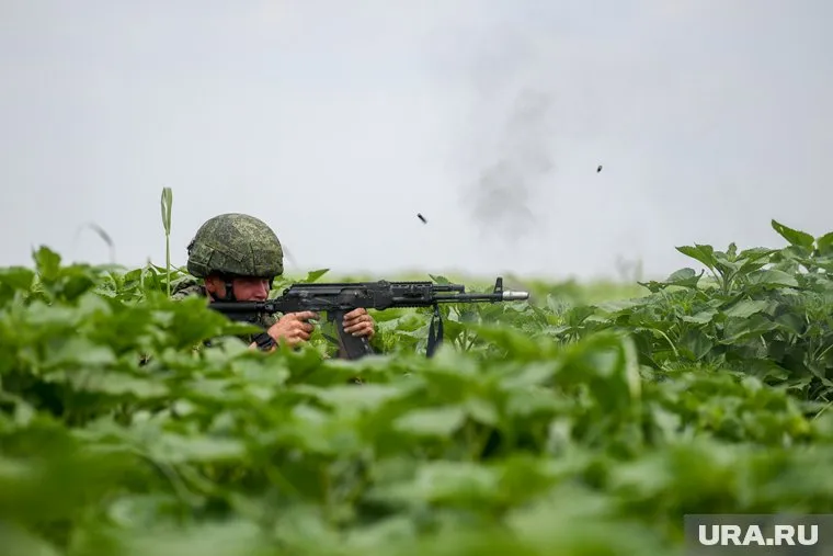 Украинские военные не могут сдаться, потому что им препятствует заградотряд националистов, заявил военнопленный