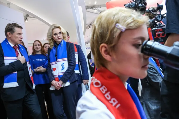 Заместитель Председателя Правительства РФ Татьяна Голикова и Министр здравоохранения РФ Михаил Мурашко открывают масштабную экспозицию «На службе здоровья!» Москва