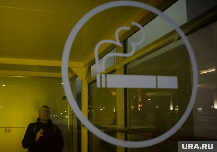 В аэропортах большинства стран мира (исключения — Россия, Индия, Сирия и другие) есть комнаты для курения