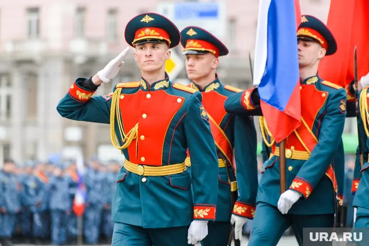 Главным событием праздничного дня станет парад в Челябинске
