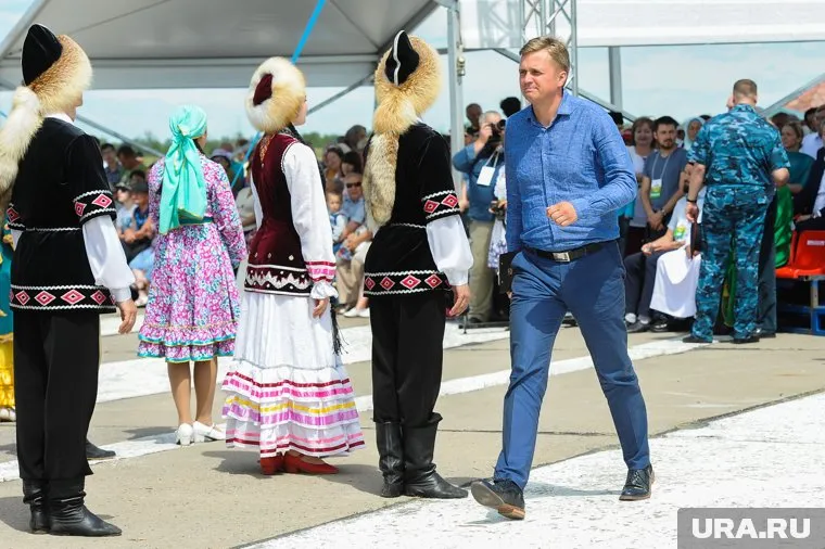 Александр Виноградов продолжает руководить городом между судебными процессами