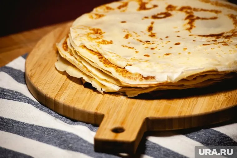 Стоимость 40 блинов при приготовлении дома почти достигла 136 рублей