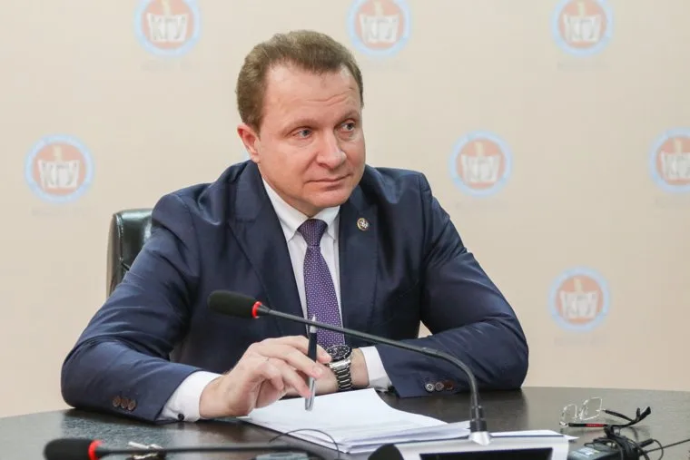 Пресс-конференция в Курганском Государственном университете.  Курган.  
